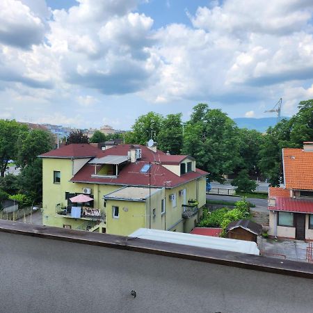 ザグレブApartman Buzanova 001アパートメント エクステリア 写真