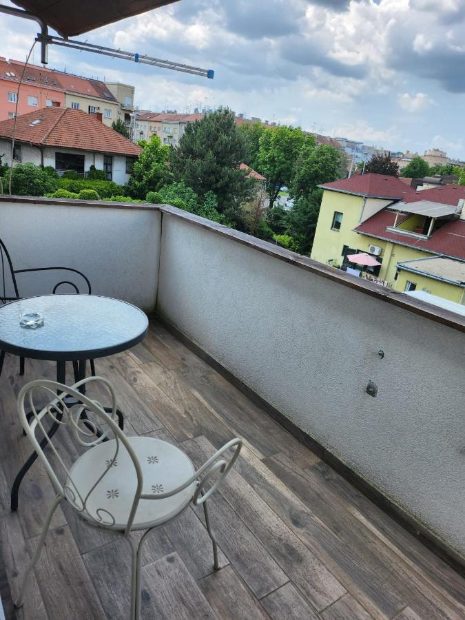 ザグレブApartman Buzanova 001アパートメント エクステリア 写真